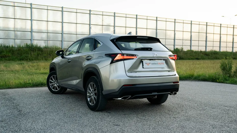 LEXUS NX -
