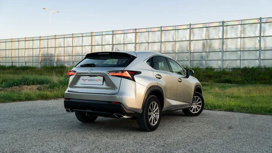 LEXUS NX -