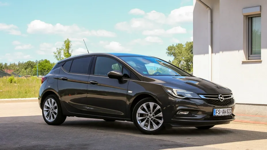 OPEL Astra -