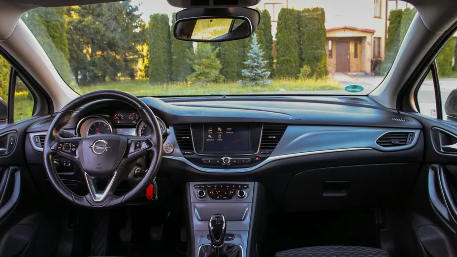 OPEL Astra -