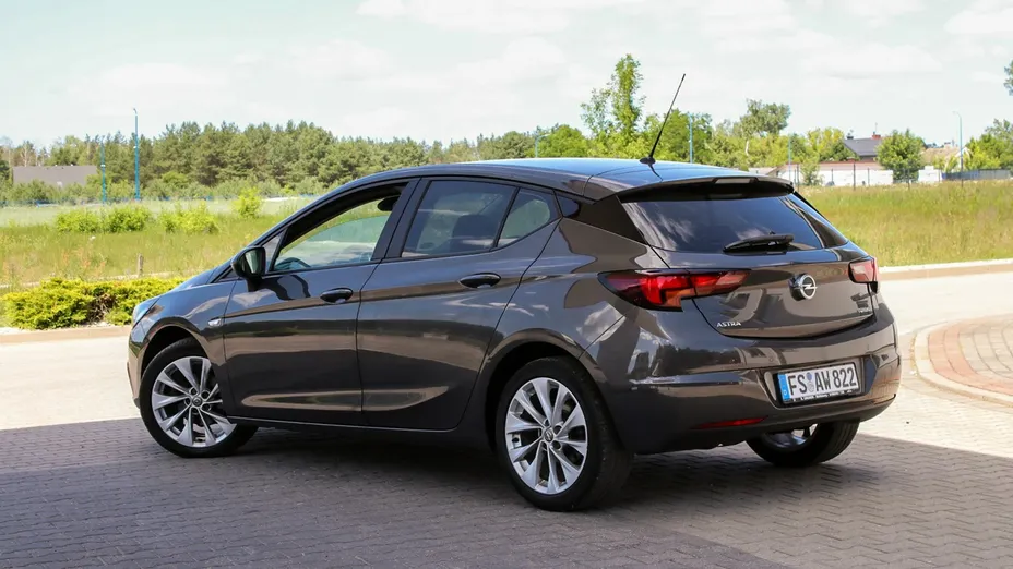 OPEL Astra -
