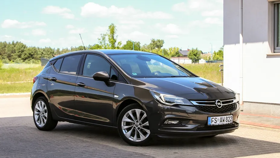 OPEL Astra -