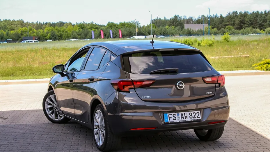 OPEL Astra -