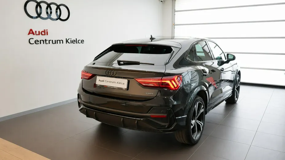 AUDI Q3 Sportback -