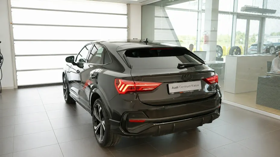 AUDI Q3 Sportback -