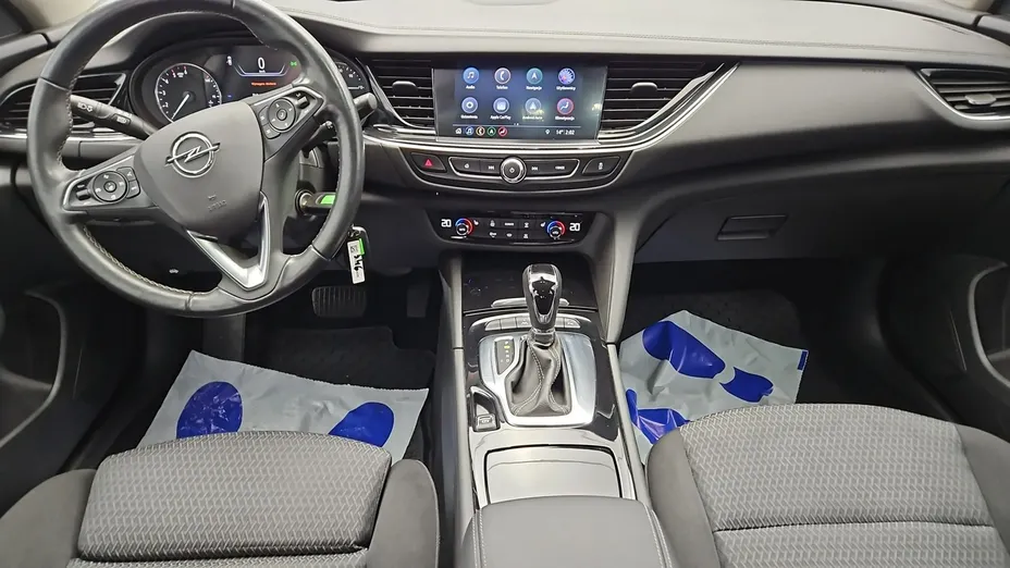 OPEL Insignia -