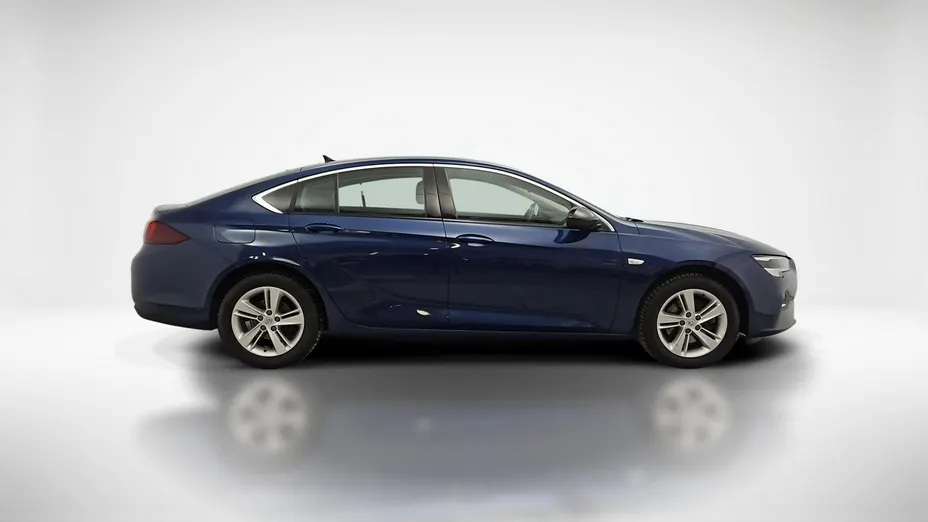 OPEL Insignia -