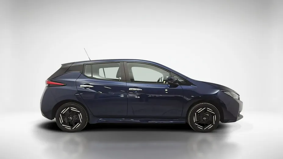 NISSAN Leaf -