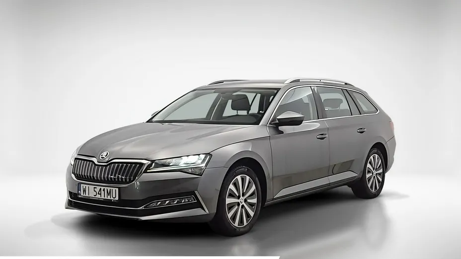 SKODA Superb -