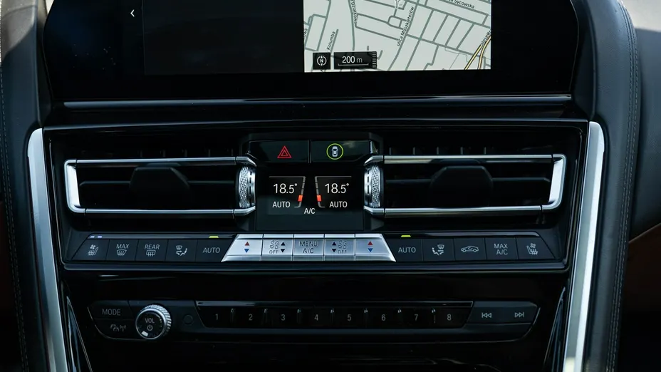 BMW Seria 8 -