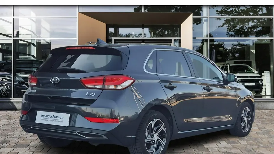 HYUNDAI i30 -