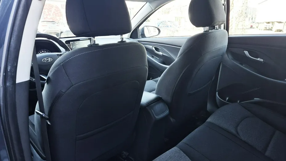 HYUNDAI i30 -