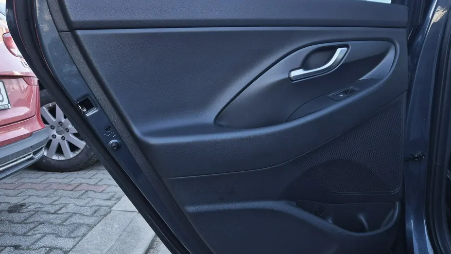 HYUNDAI i30 -