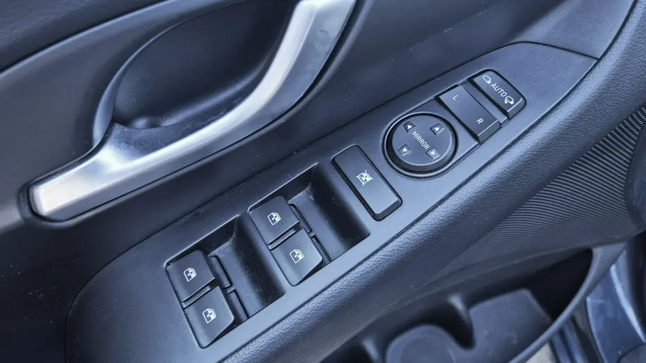 HYUNDAI i30 -