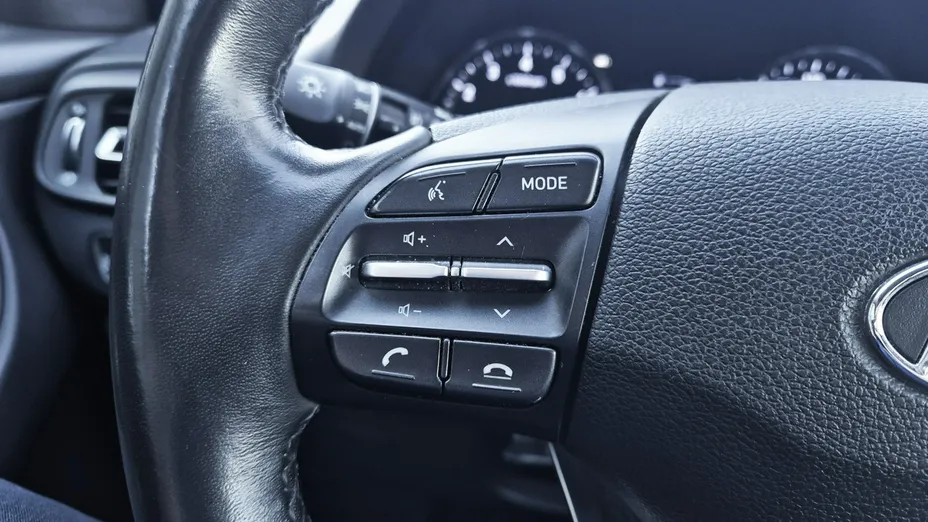 HYUNDAI i30 -