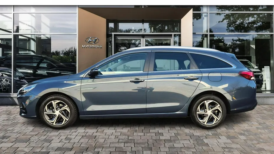 HYUNDAI i30 -