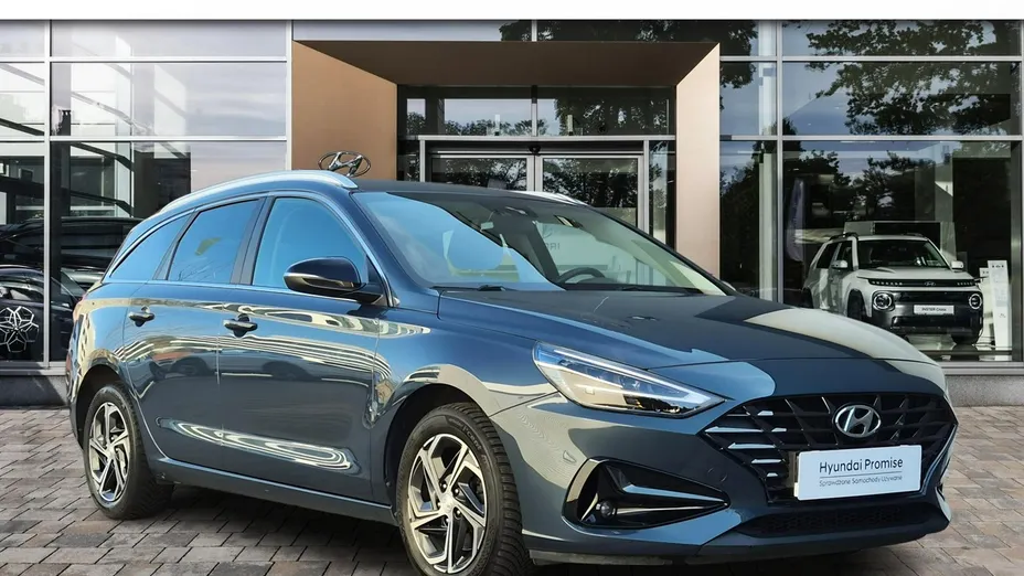 HYUNDAI i30 -
