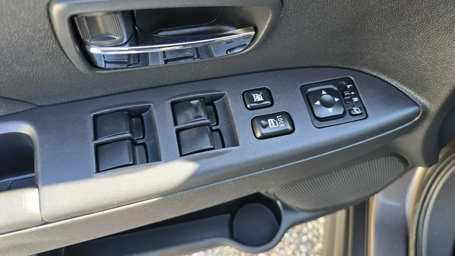 MITSUBISHI ASX -