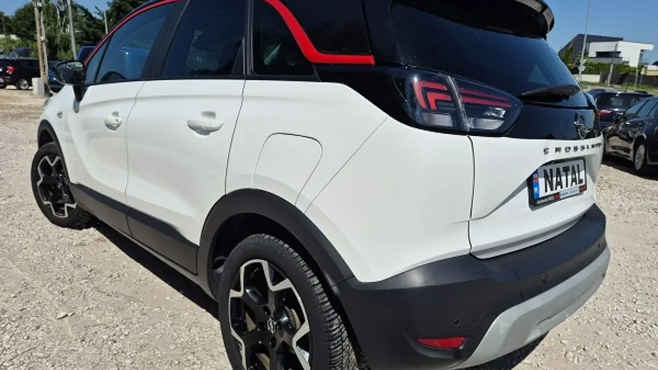 OPEL Crossland X -