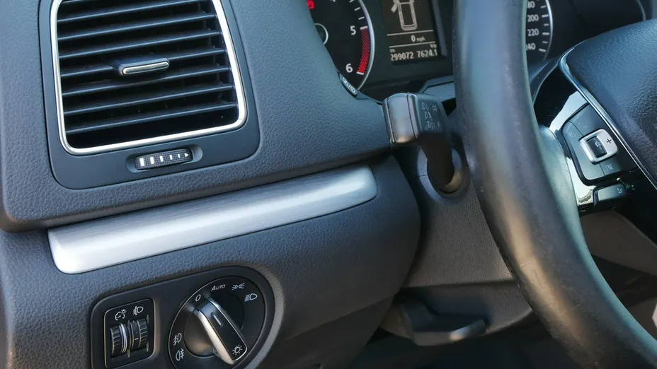 VOLKSWAGEN Sharan -