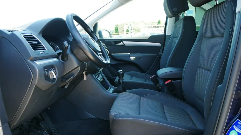 VOLKSWAGEN Sharan -