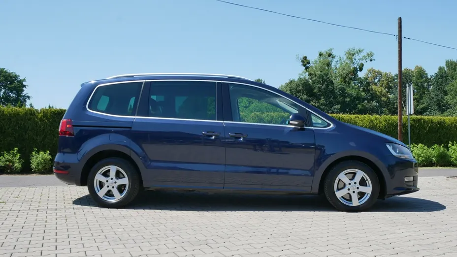 VOLKSWAGEN Sharan -