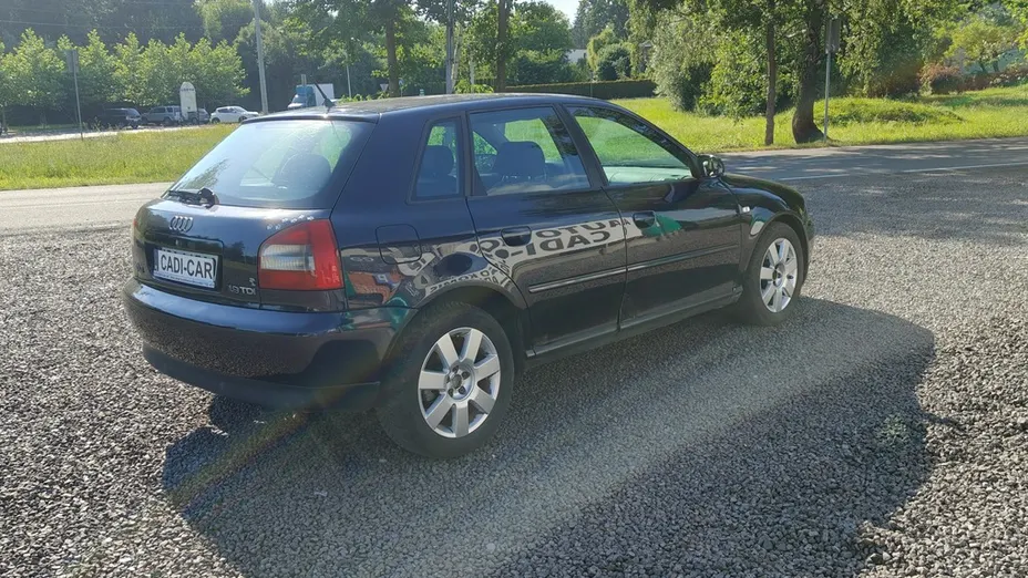 AUDI A3 -
