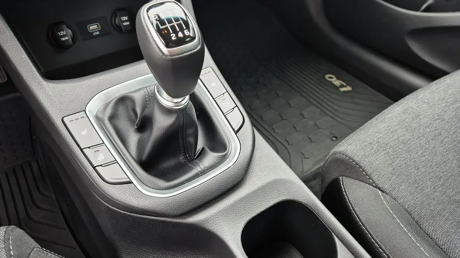 HYUNDAI i30 -