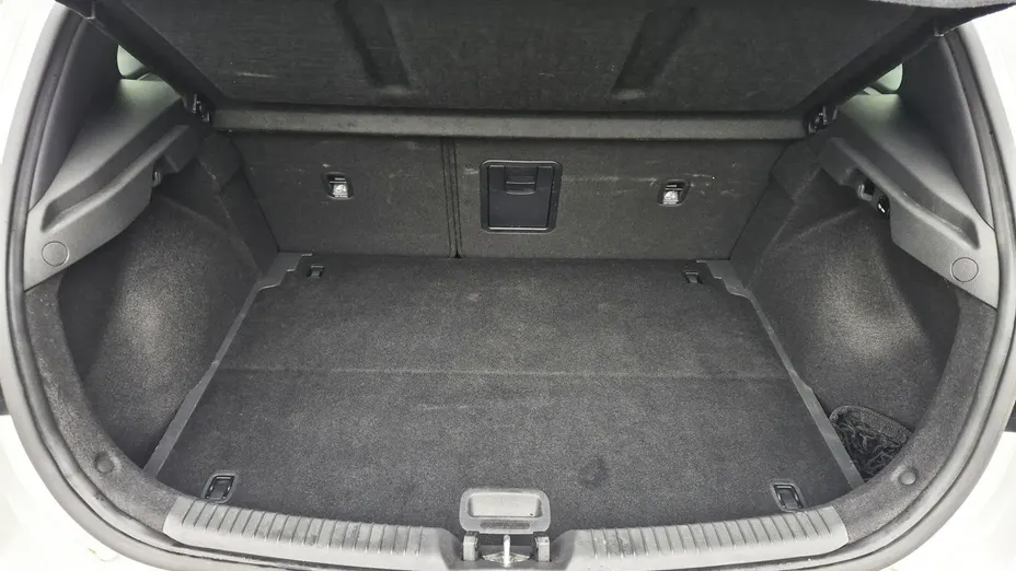 HYUNDAI i30 -