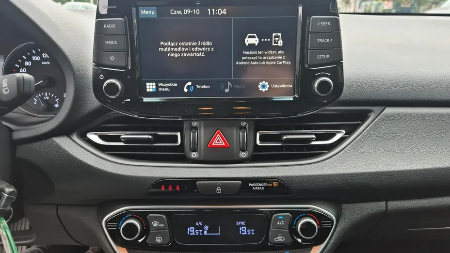HYUNDAI i30 -