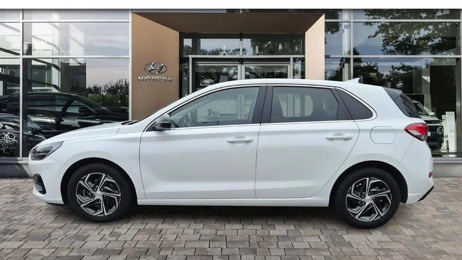 HYUNDAI i30 -