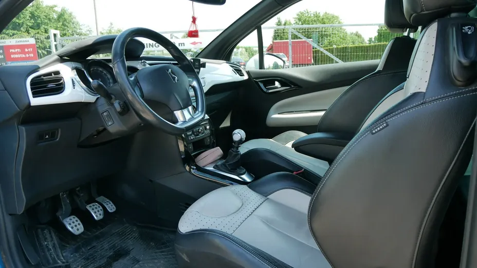 CITROEN DS3 -