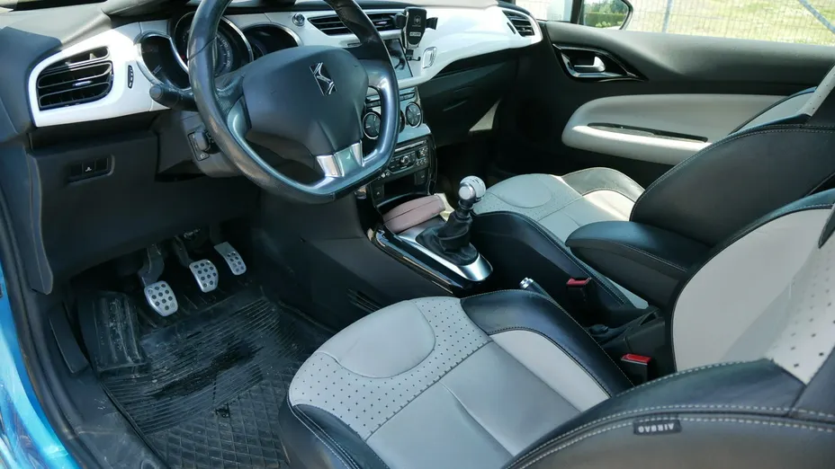 CITROEN DS3 -