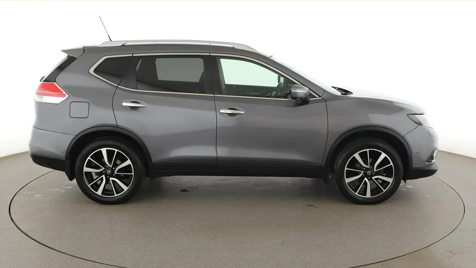 NISSAN X-Trail -