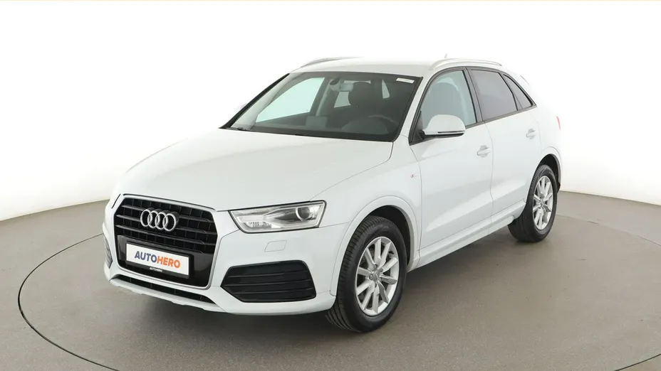 AUDI Q3 -