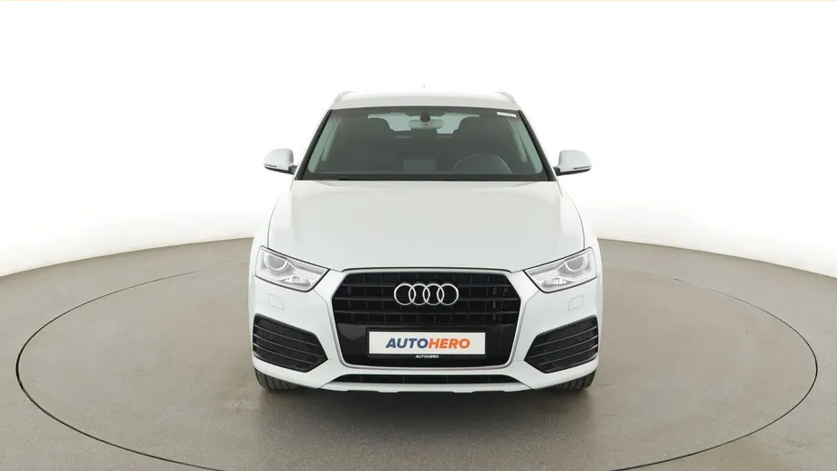 AUDI Q3 -