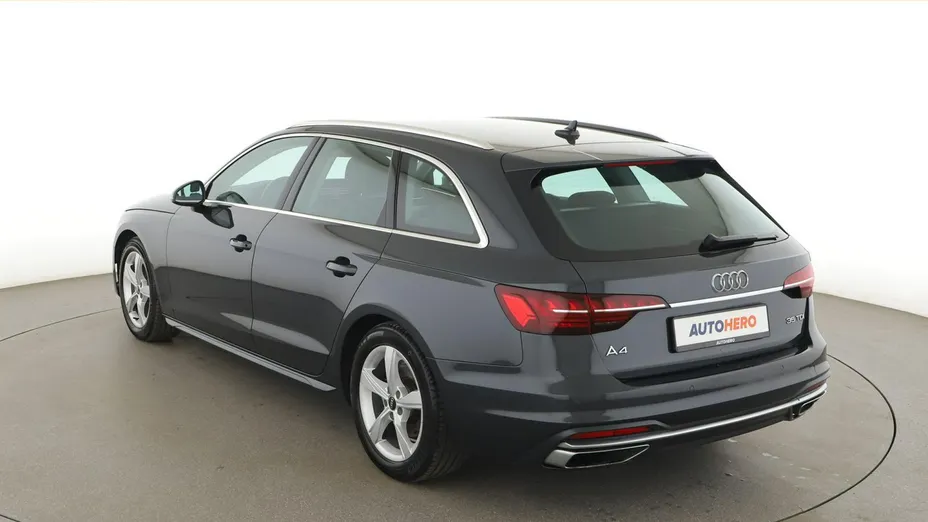 AUDI A4 -