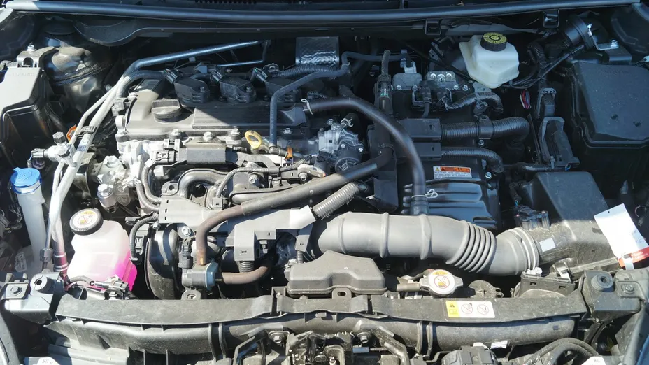 TOYOTA Yaris -