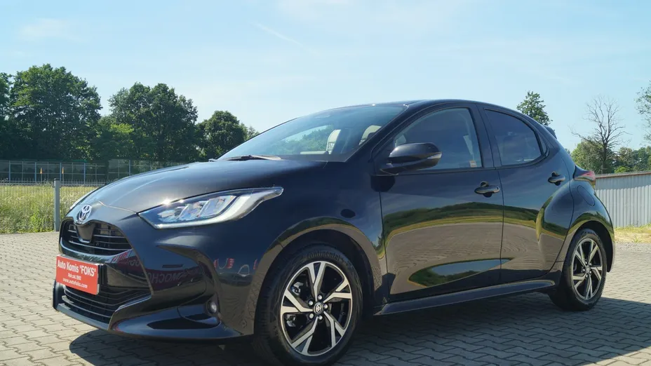TOYOTA Yaris -