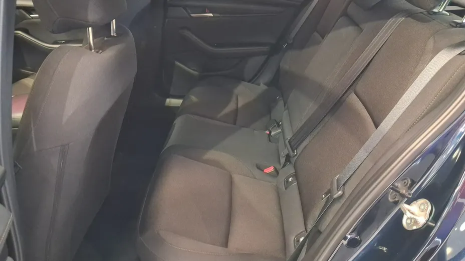 MAZDA 3 -