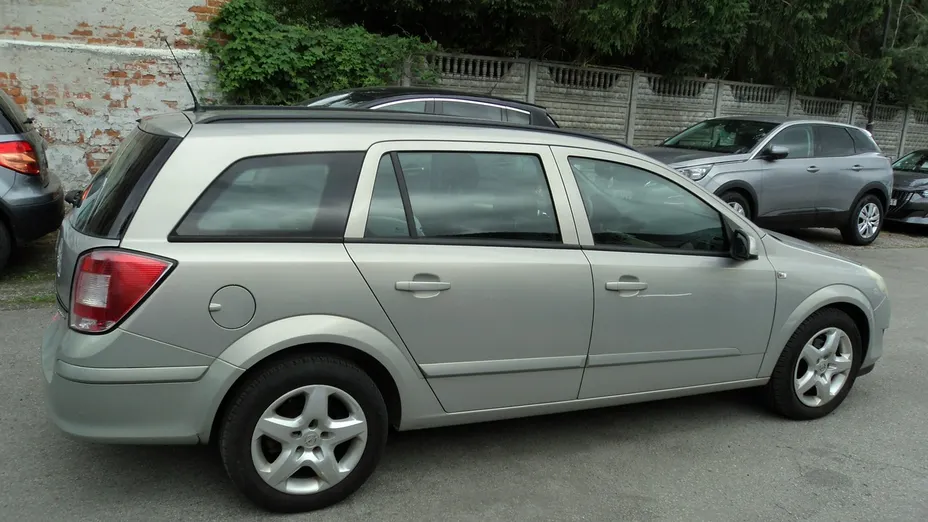 OPEL Astra -