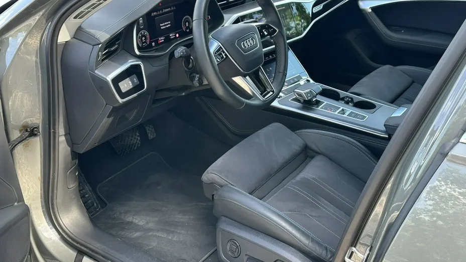 AUDI A6 -