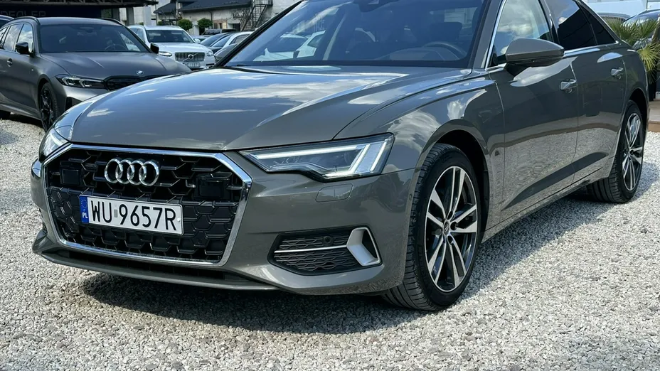 AUDI A6 -