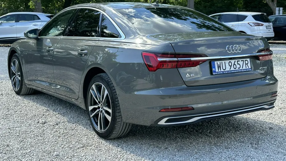 AUDI A6 -