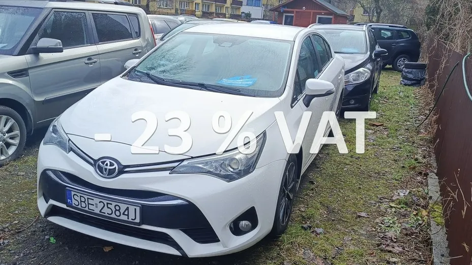 TOYOTA Avensis -