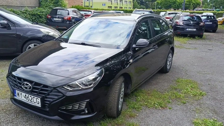 HYUNDAI i30 -