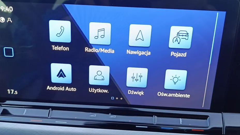 VOLKSWAGEN Golf -