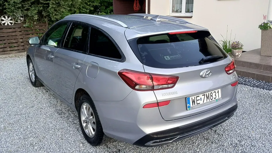HYUNDAI i30 -
