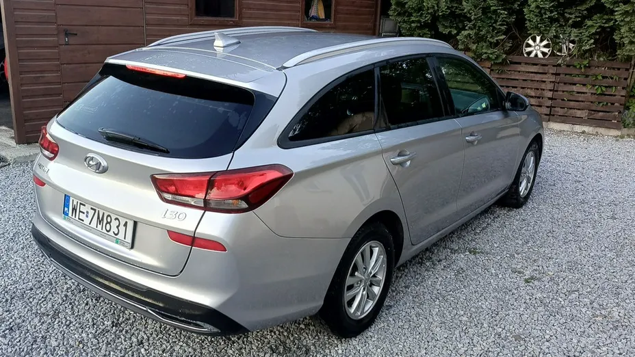 HYUNDAI i30 -