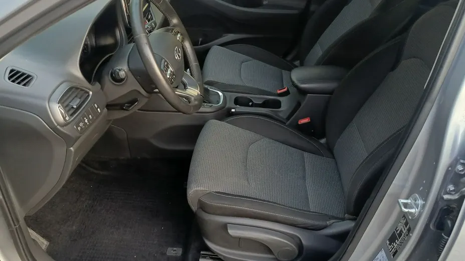 HYUNDAI i30 -